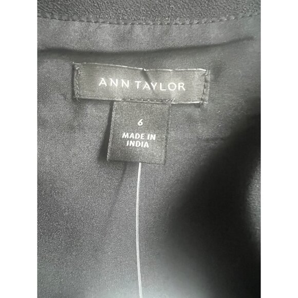 Ann Taylor Black Long-Sleeve Shift Dress With Puff Shoulders Back Zipper Size 6 - Picture 4 of 12